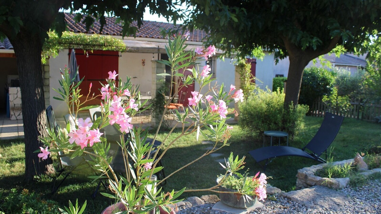 Photo of Outdoor in Entrechaux