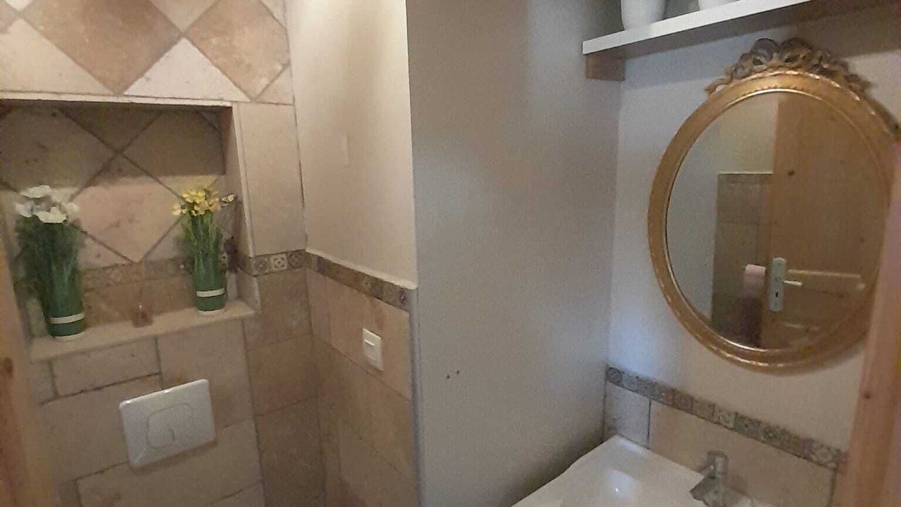 Photo of Bathroom in Entrechaux