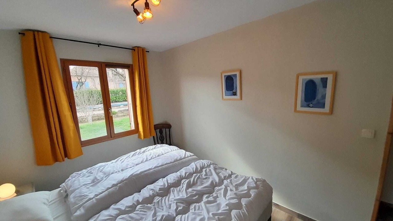 Photo of Bedroom in Entrechaux