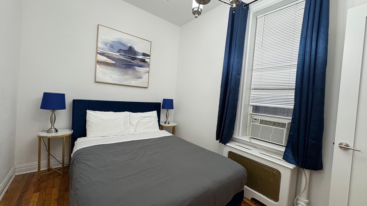 Photo of Bedroom in Bloomingdale
