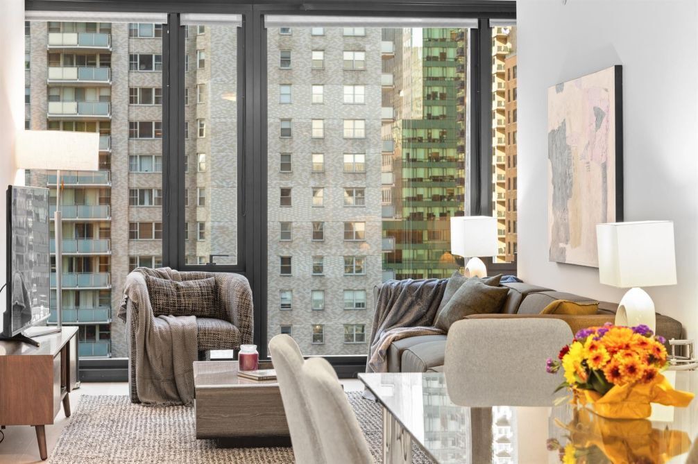 Photo of Livingroom in Tudor City
