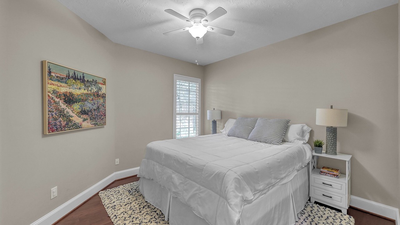 Photo of Bedroom in Alden Bridge