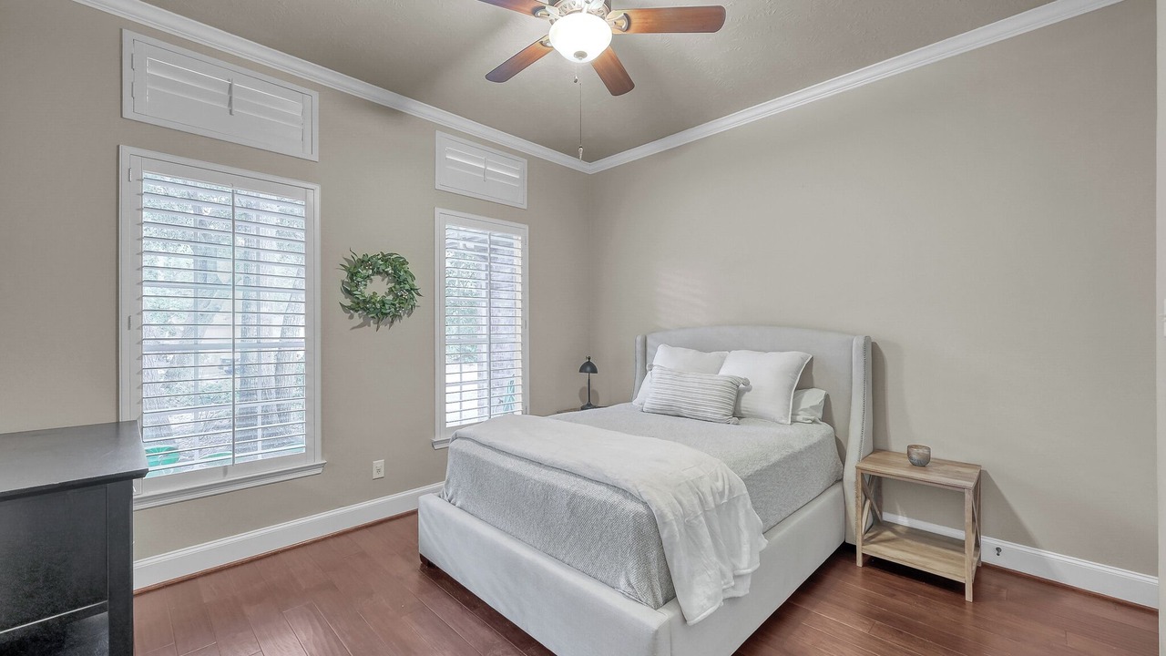 Photo of Bedroom in Alden Bridge