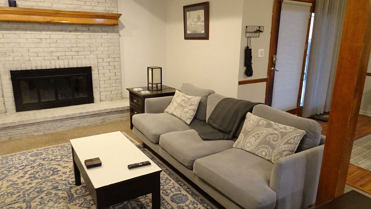 Photo of Livingroom in Lenexa