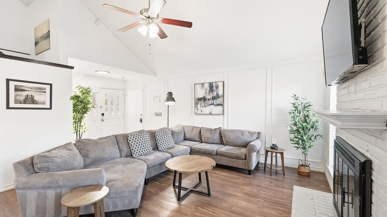 Photo of Livingroom in Plano