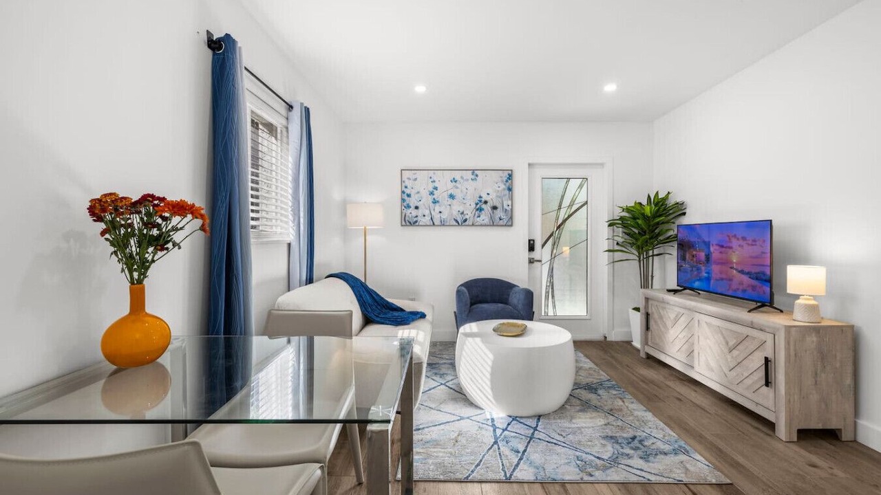 Photo of Livingroom in The Roads