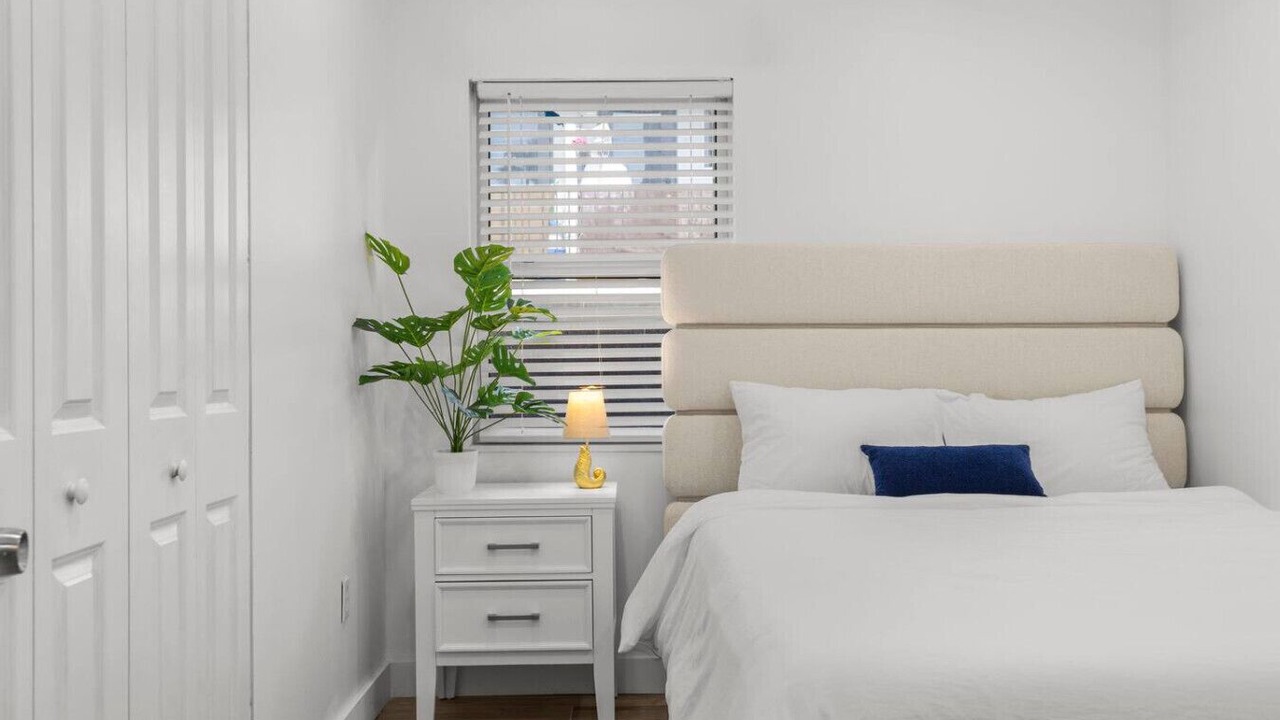 Photo of Bedroom in The Roads