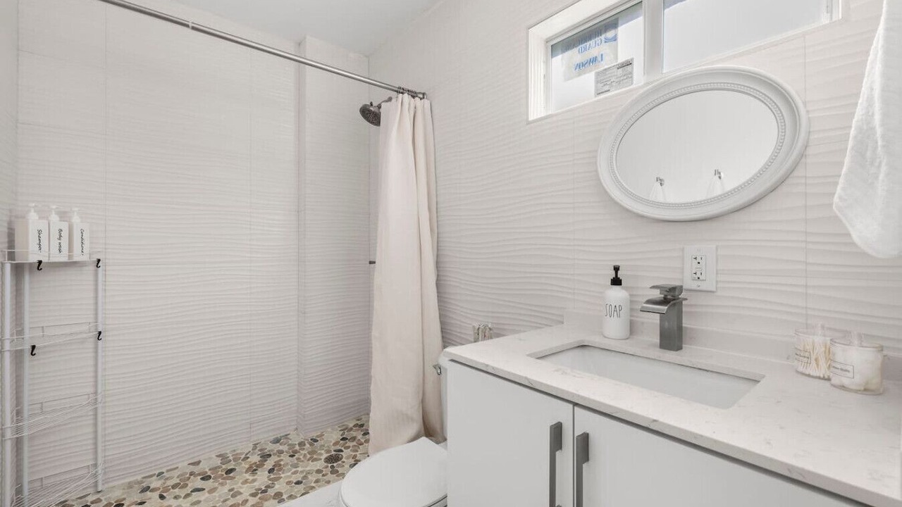 Photo of Bathroom in The Roads