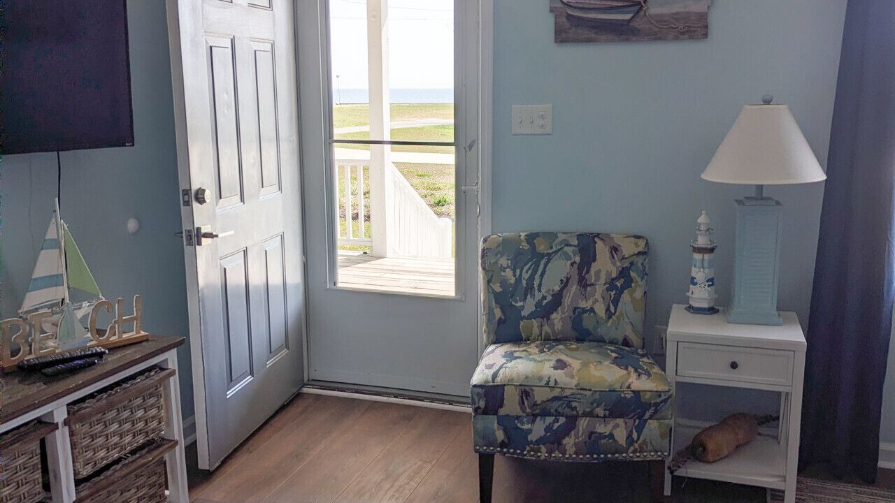 Photo of Livingroom in Davis