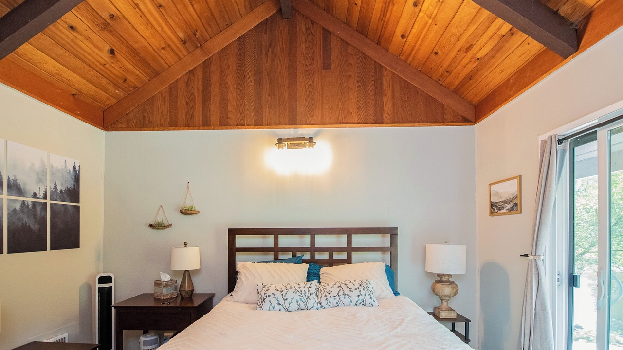 Photo of Bedroom in Kalama