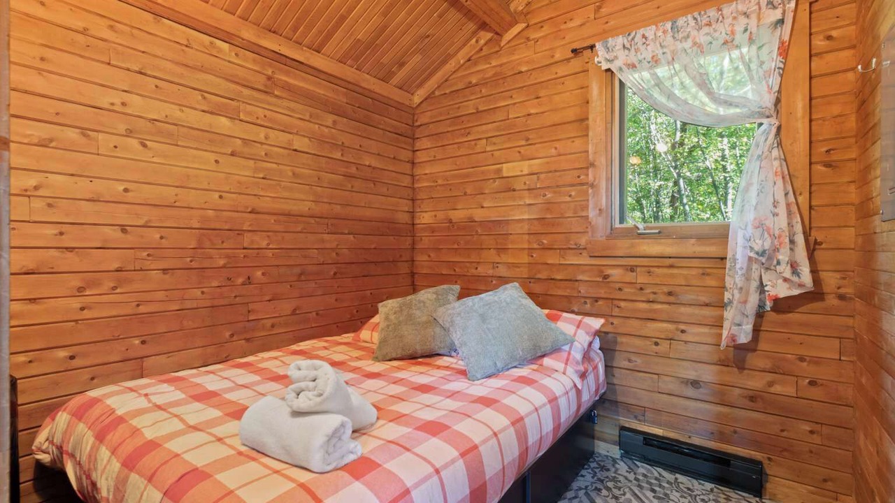 Photo of Bedroom in Sainte-Anne-de-Sorel