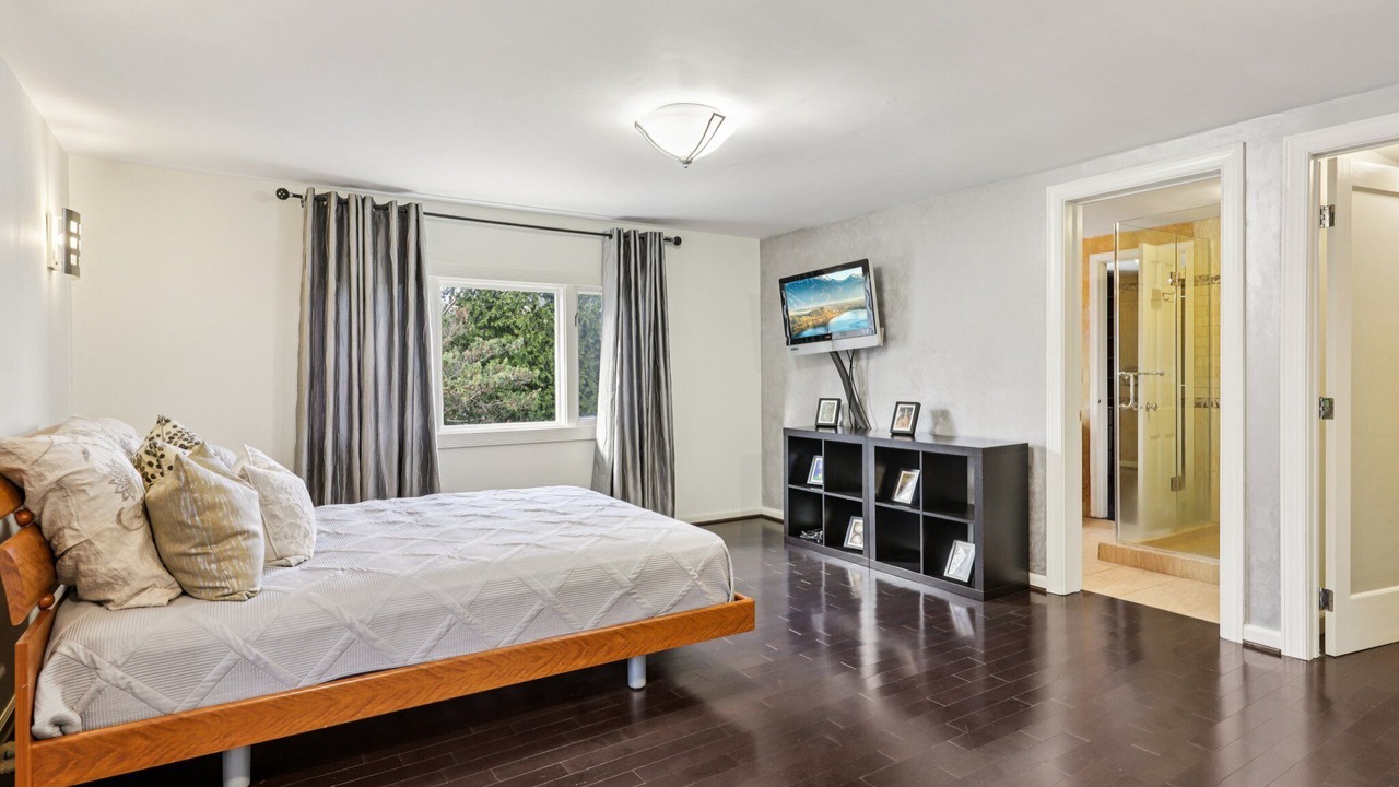 Photo of Bedroom in Bethesda