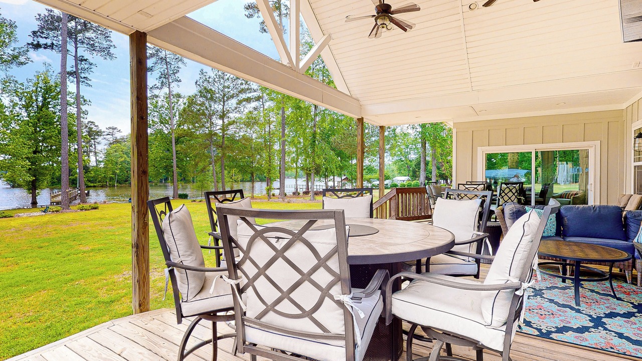 Photo of Outdoor in Saluda
