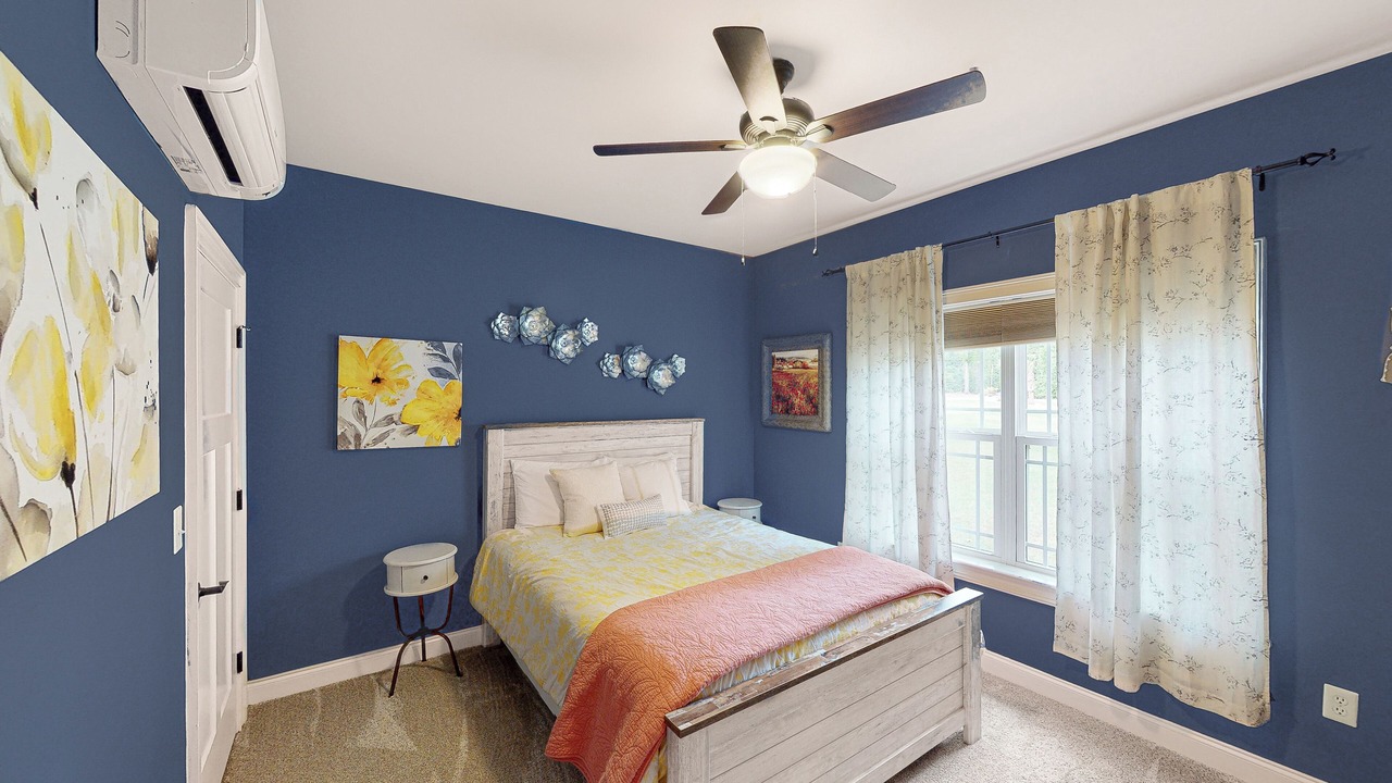 Photo of Bedroom in Saluda