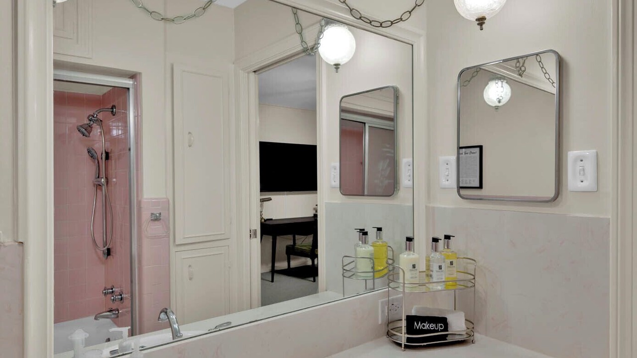 Photo of Bathroom in Springlake
