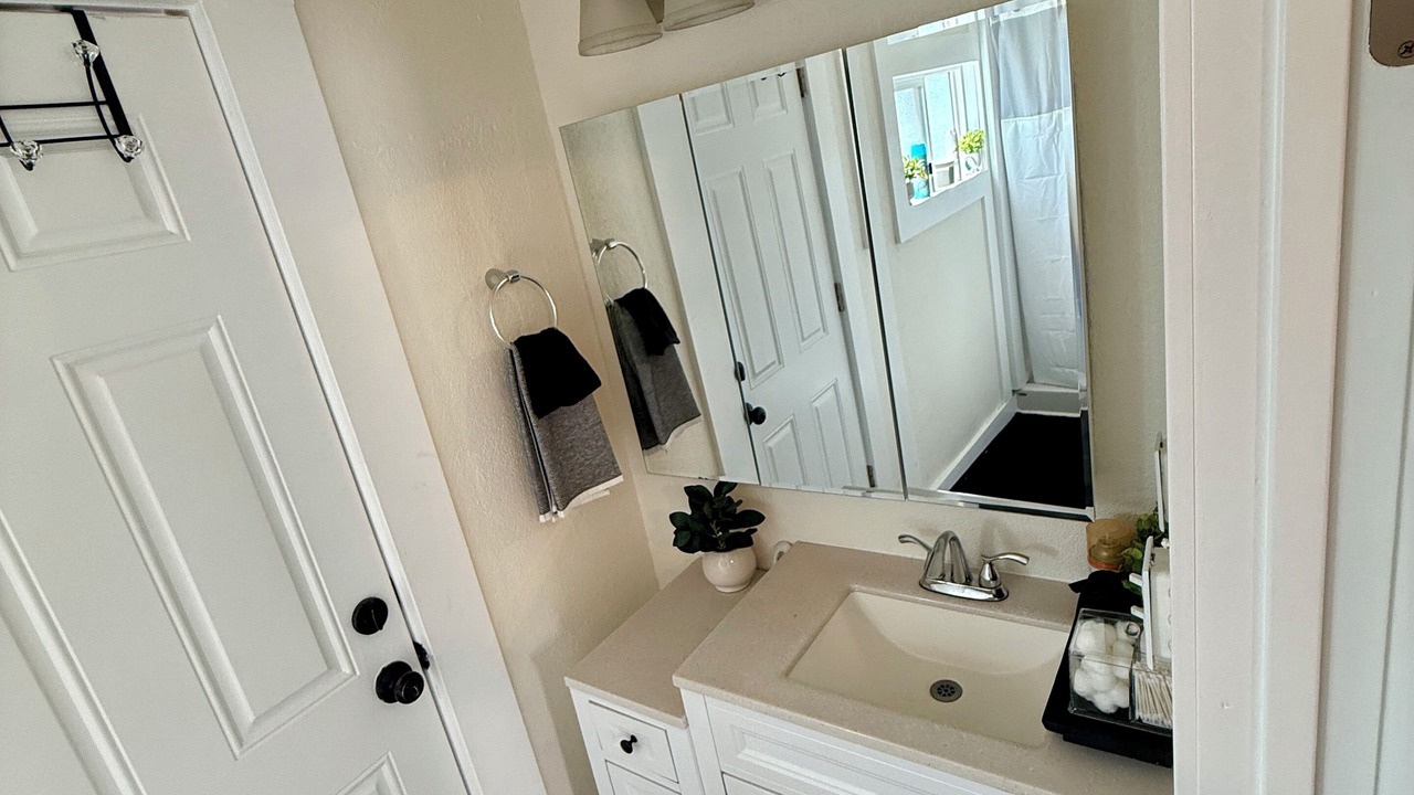 Photo of Bathroom in Klamath Falls