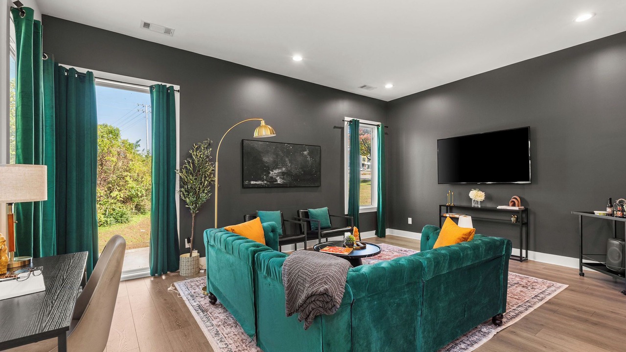 Photo of Livingroom in Berry Hill