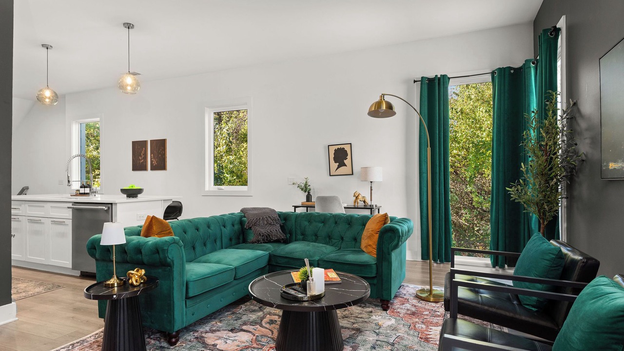 Photo of Livingroom in Berry Hill