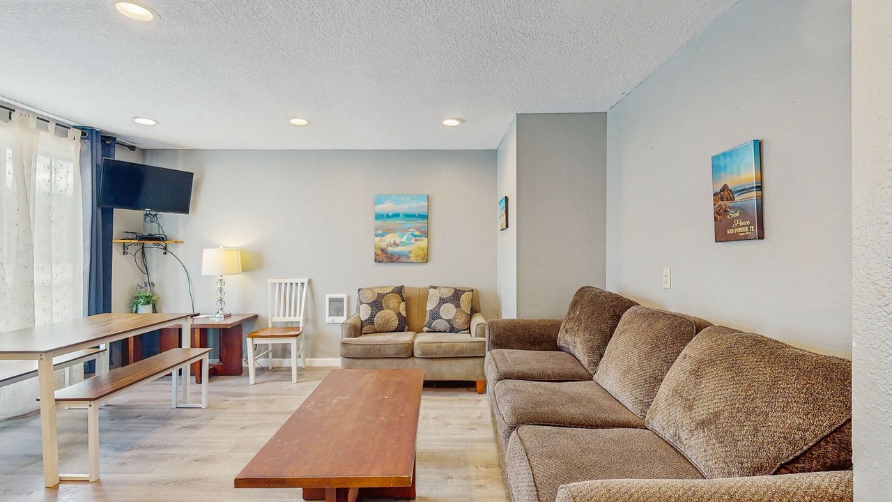 Photo of Livingroom in Rockaway Beach