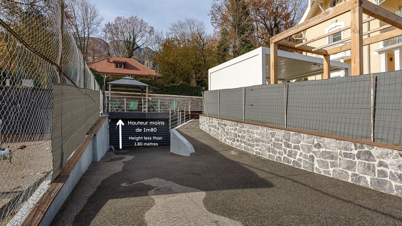 Photo of Outdoor in Chaparon