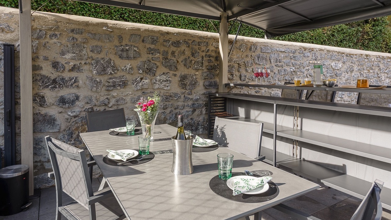 Photo of Outdoor in Chaparon