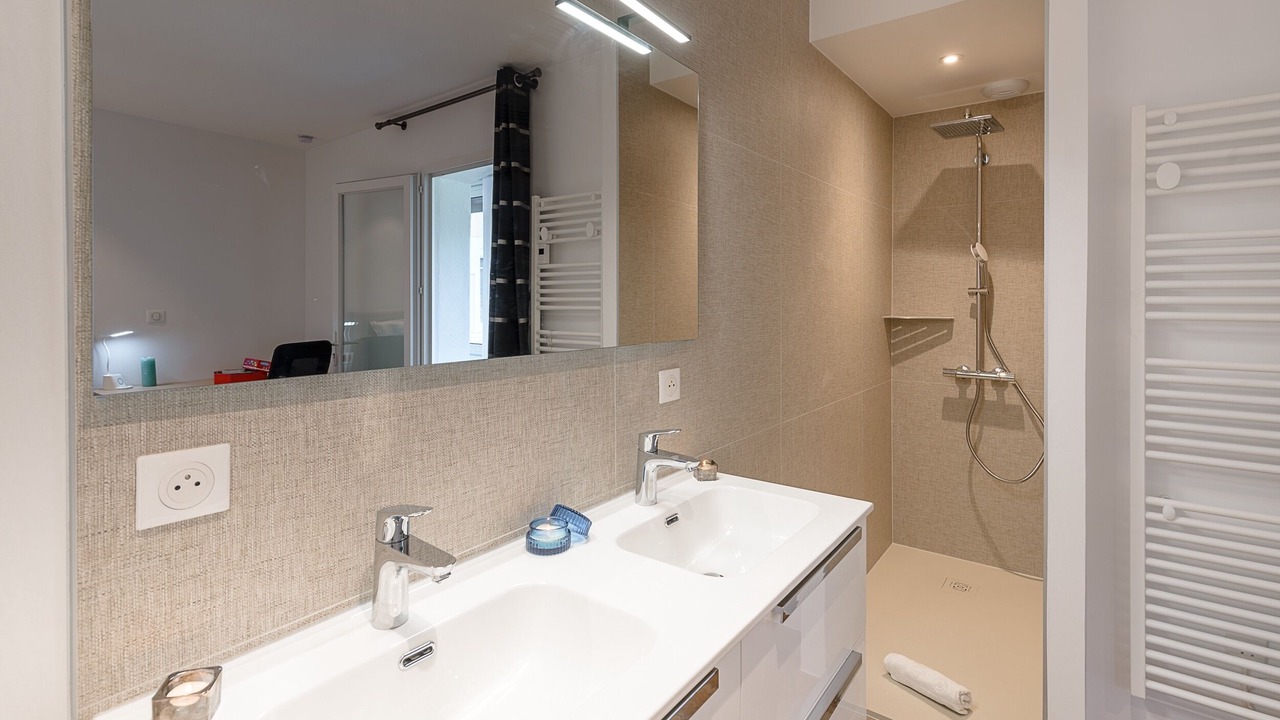 Photo of Bathroom in Chaparon