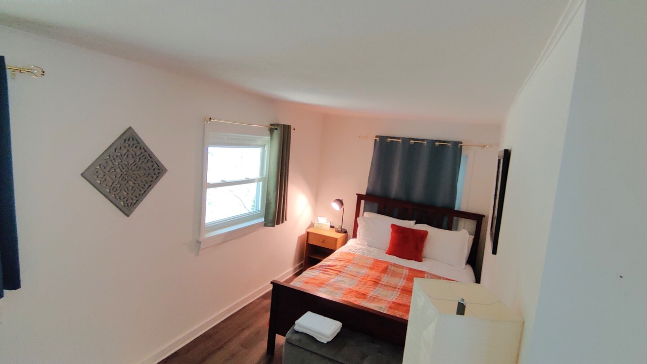 Photo of Bedroom in Ashland