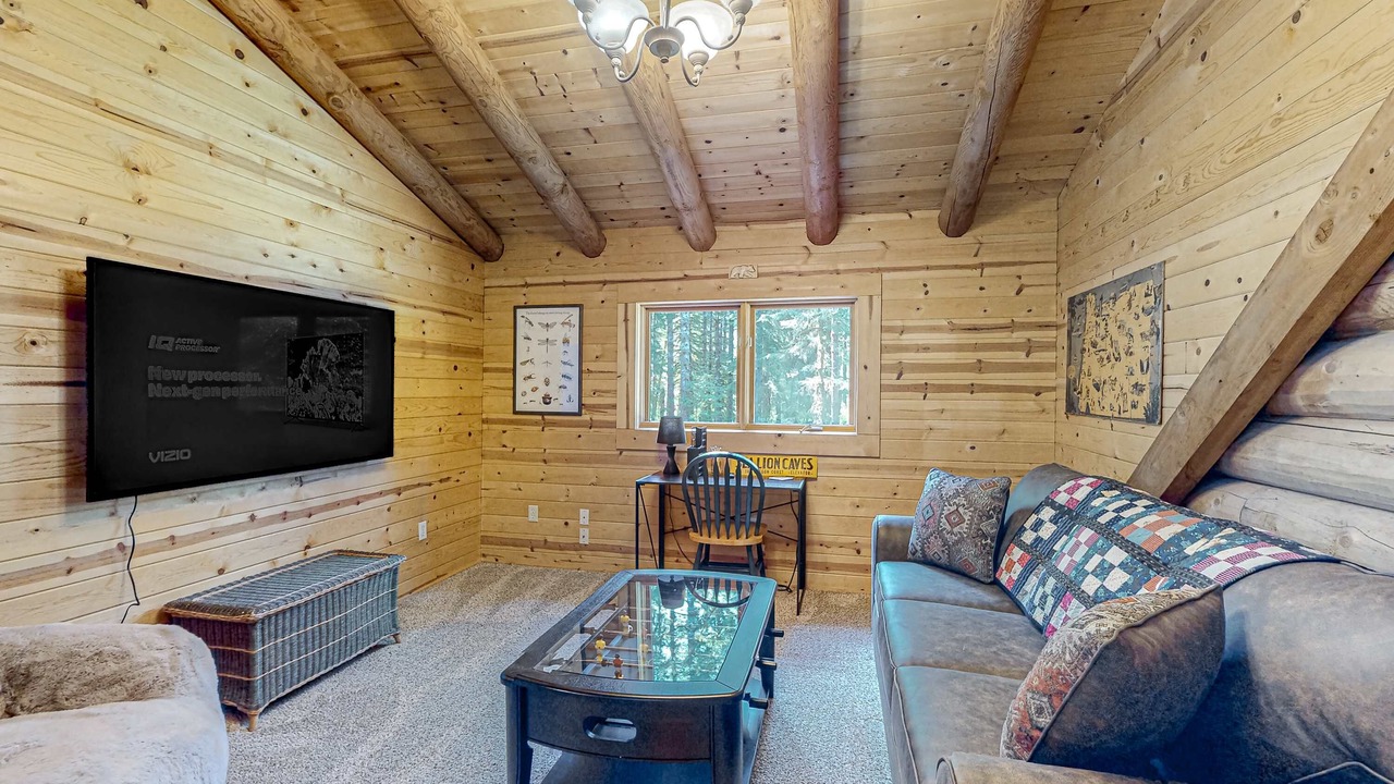 Photo of Livingroom in Tillamook