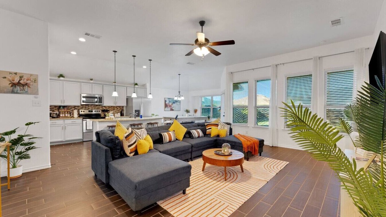 Photo of Livingroom in Grand Prairie