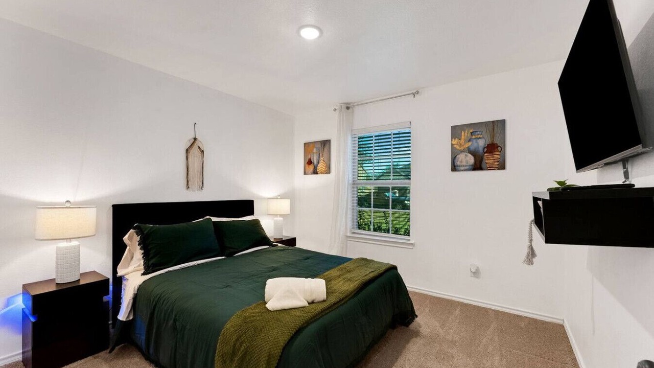Photo of Bedroom in Grand Prairie