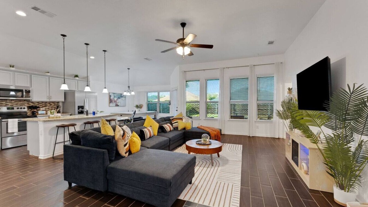 Photo of Livingroom in Grand Prairie