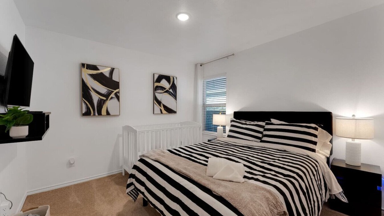 Photo of Bedroom in Grand Prairie