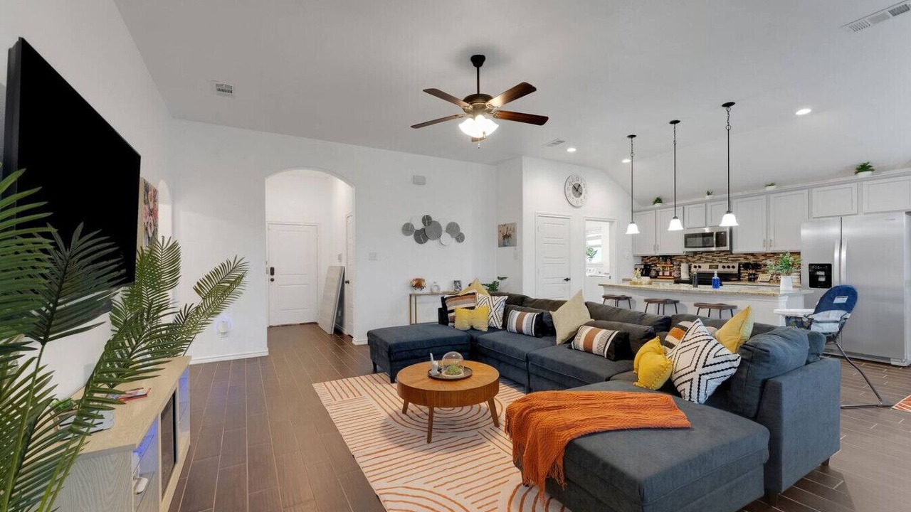 Photo of Livingroom in Grand Prairie