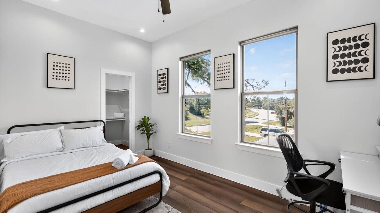 Photo of Bedroom in West Dallas