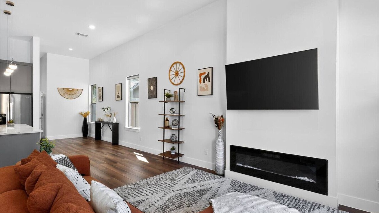 Photo of Livingroom in West Dallas