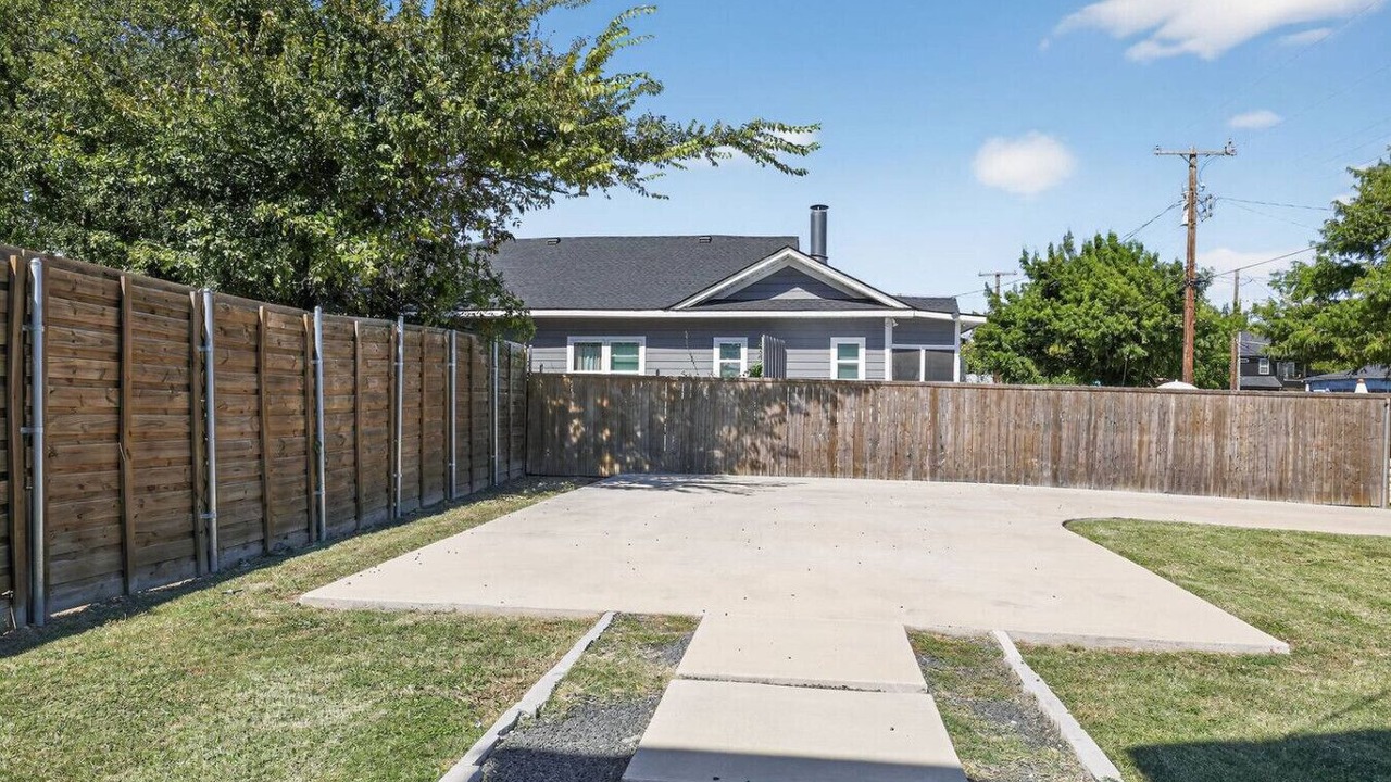 Photo of Outdoor in West Dallas