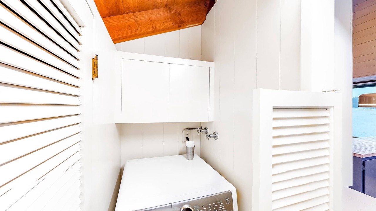 Photo of Others in Otis