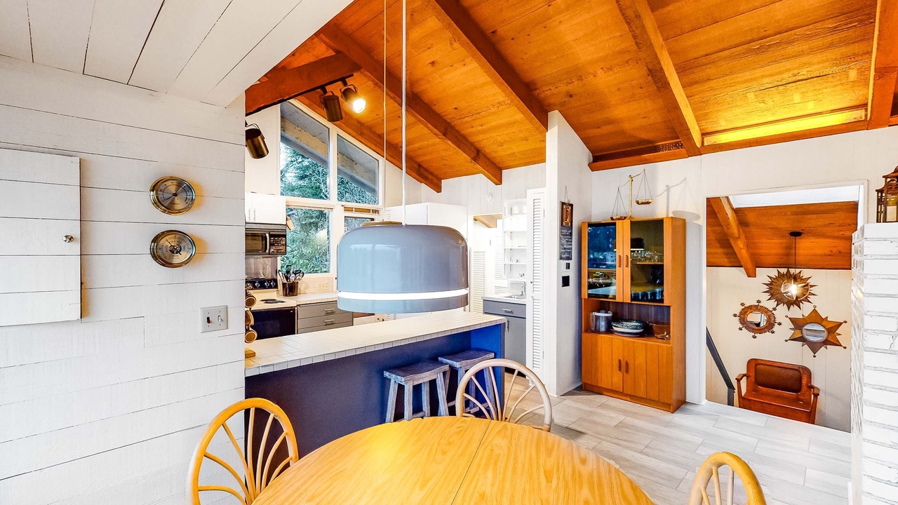 Photo of Others in Otis