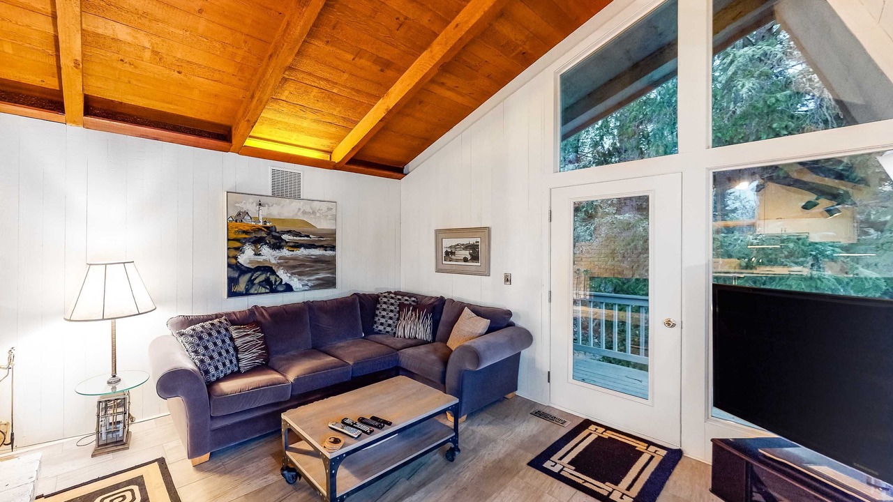 Photo of Livingroom in Otis