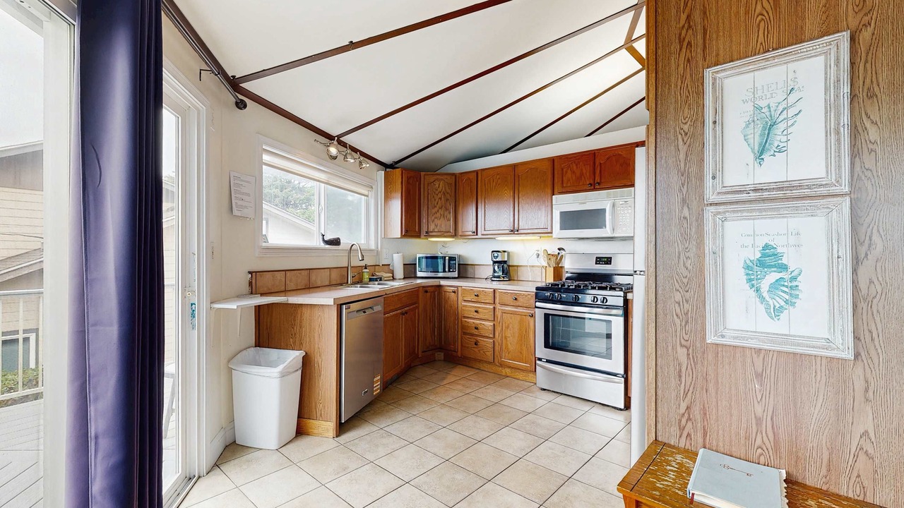 Photo of Kitchen in Gleneden Beach