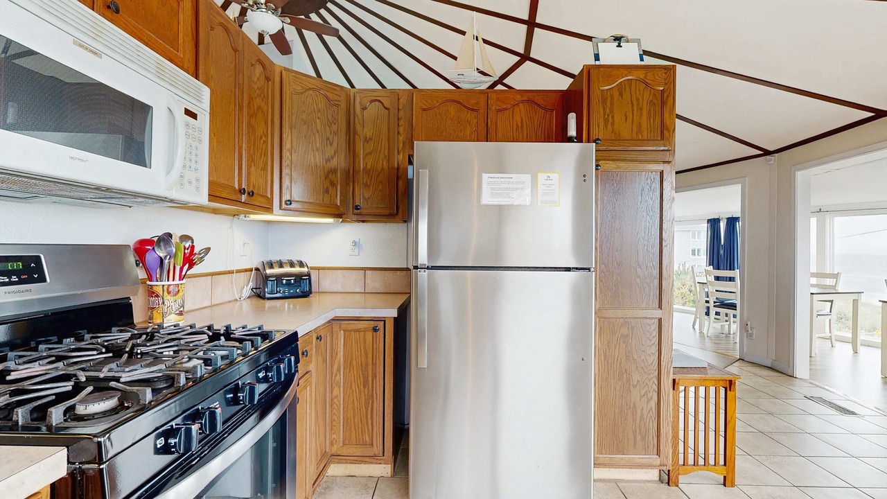 Photo of Kitchen in Gleneden Beach