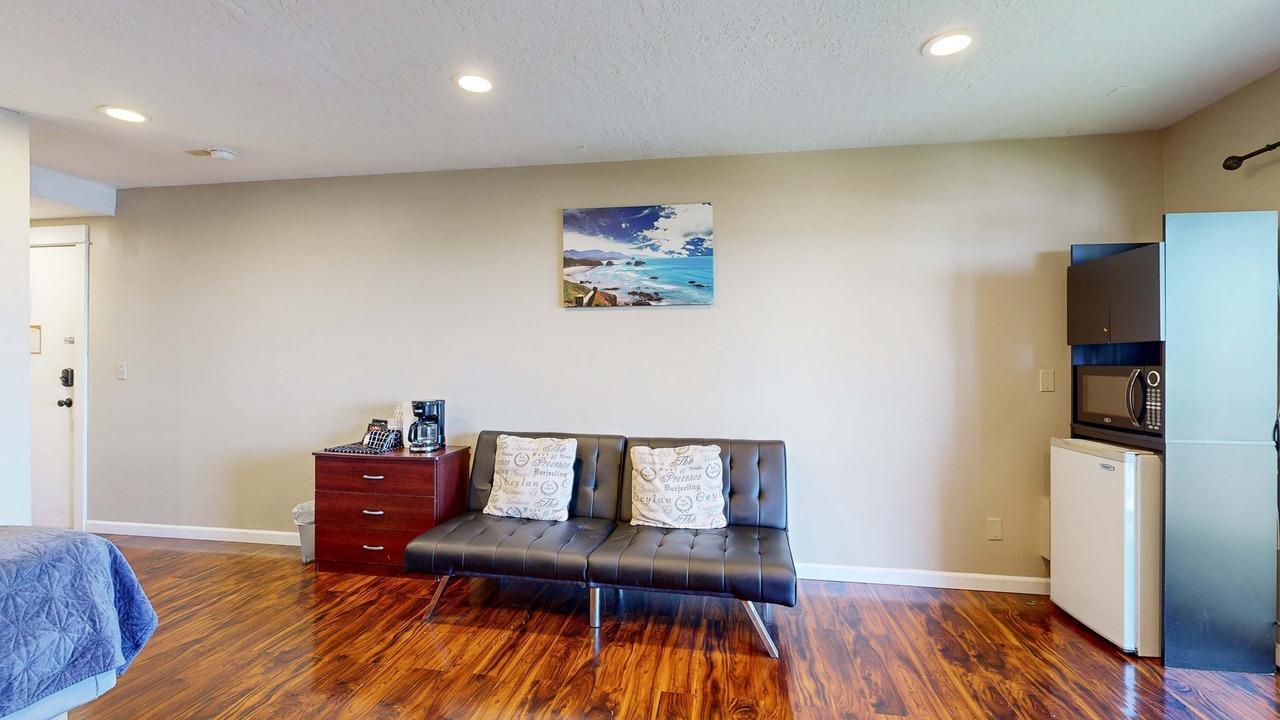 Photo of Others in Lincoln City