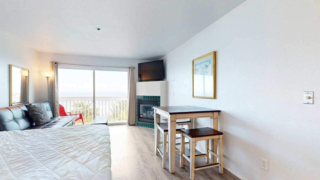 Photo of Bedroom in Lincoln City