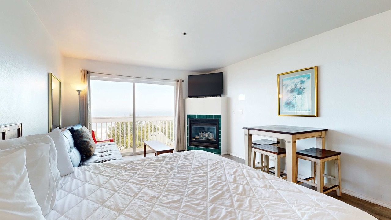 Photo of Bedroom in Lincoln City