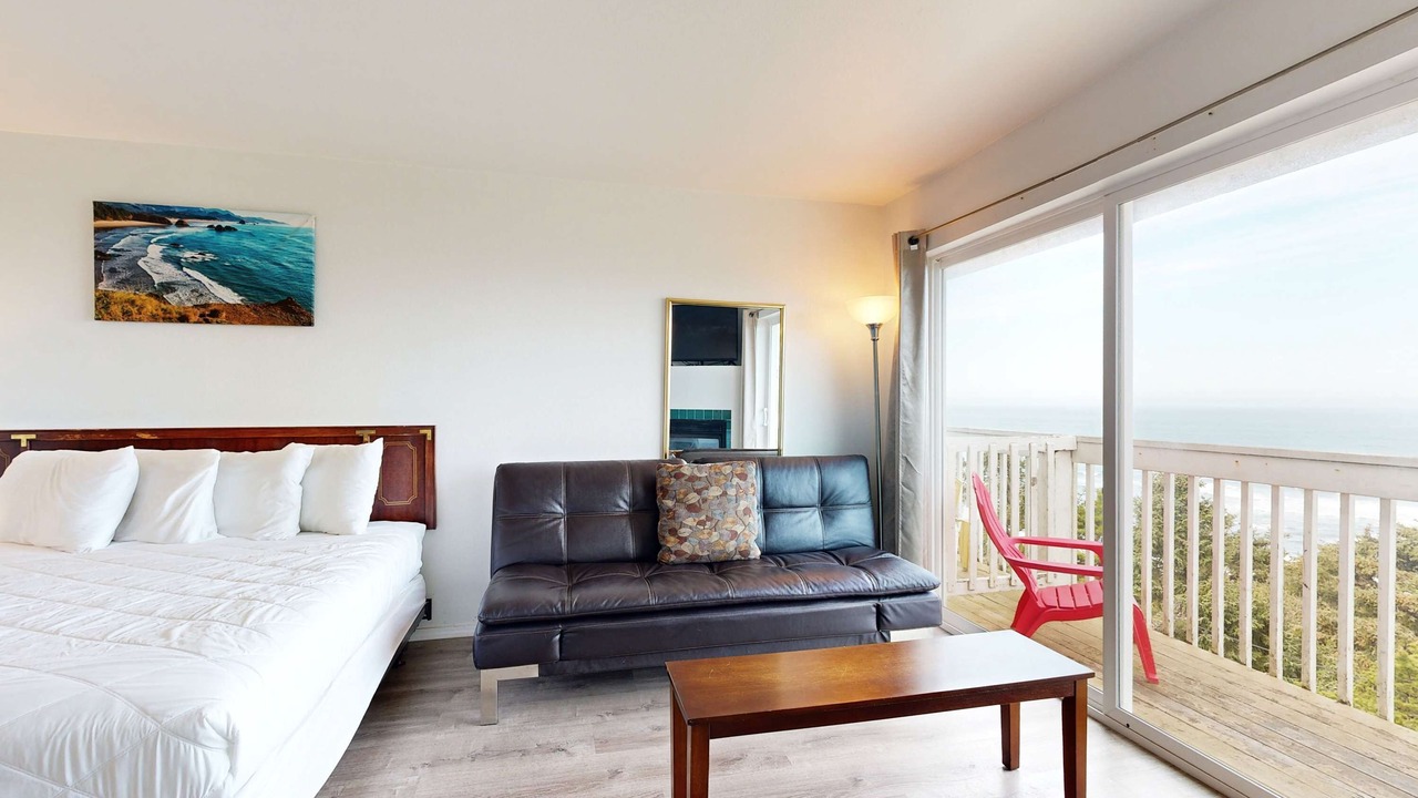 Photo of Bedroom in Lincoln City