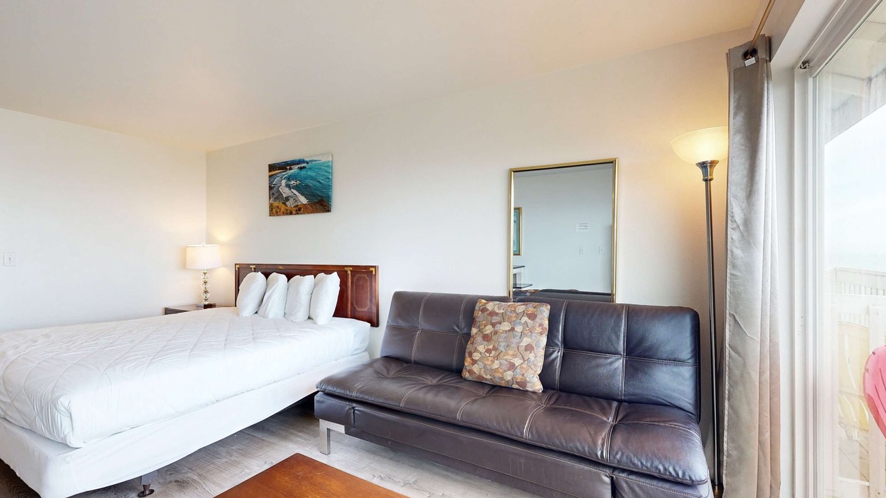 Photo of Bedroom in Lincoln City