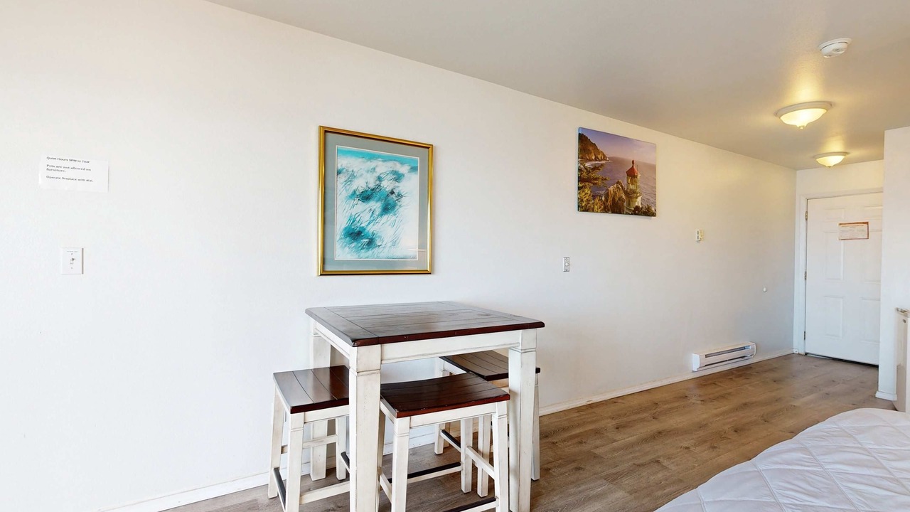 Photo of Others in Lincoln City