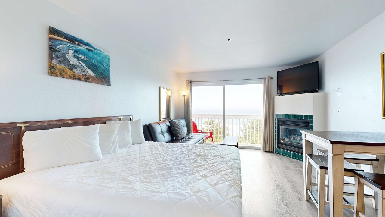 Photo of Bedroom in Lincoln City