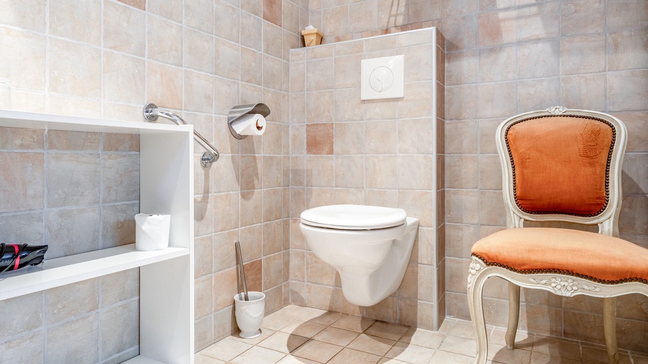 Photo of Bathroom in Violes