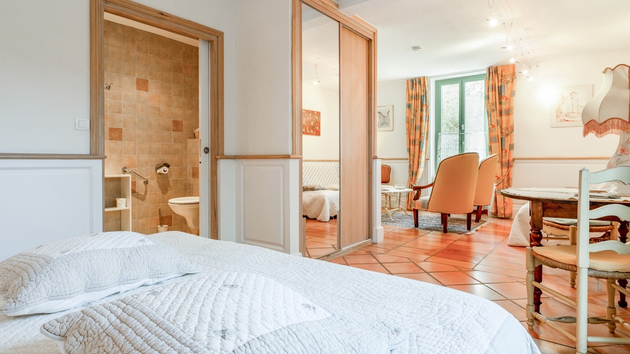 Photo of Bedroom in Violes